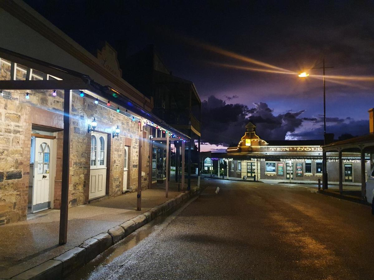 Ten Dollar Town Motel Gulgong Exterior foto