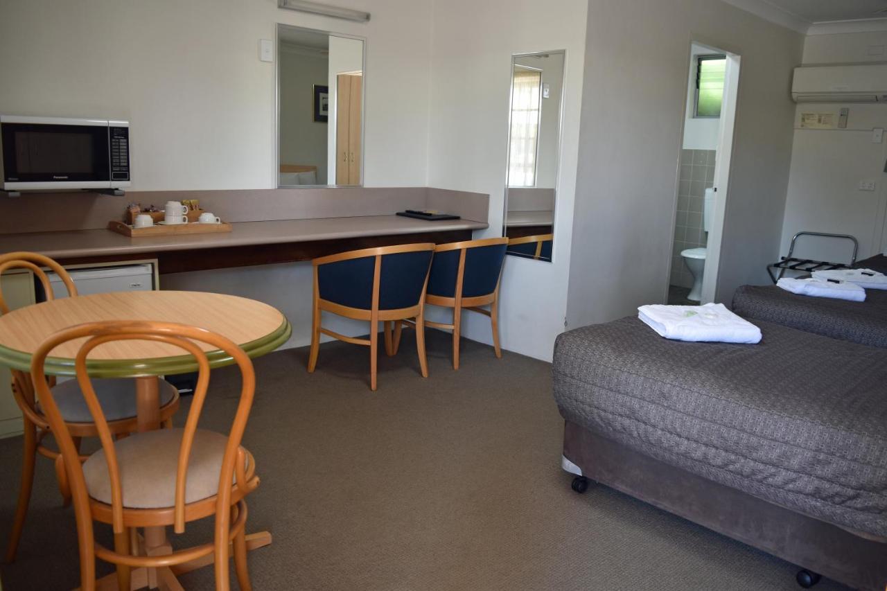 Ten Dollar Town Motel Gulgong Exterior foto