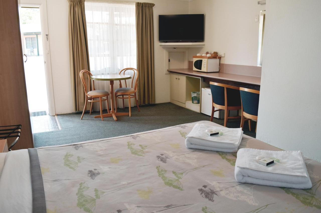 Ten Dollar Town Motel Gulgong Exterior foto