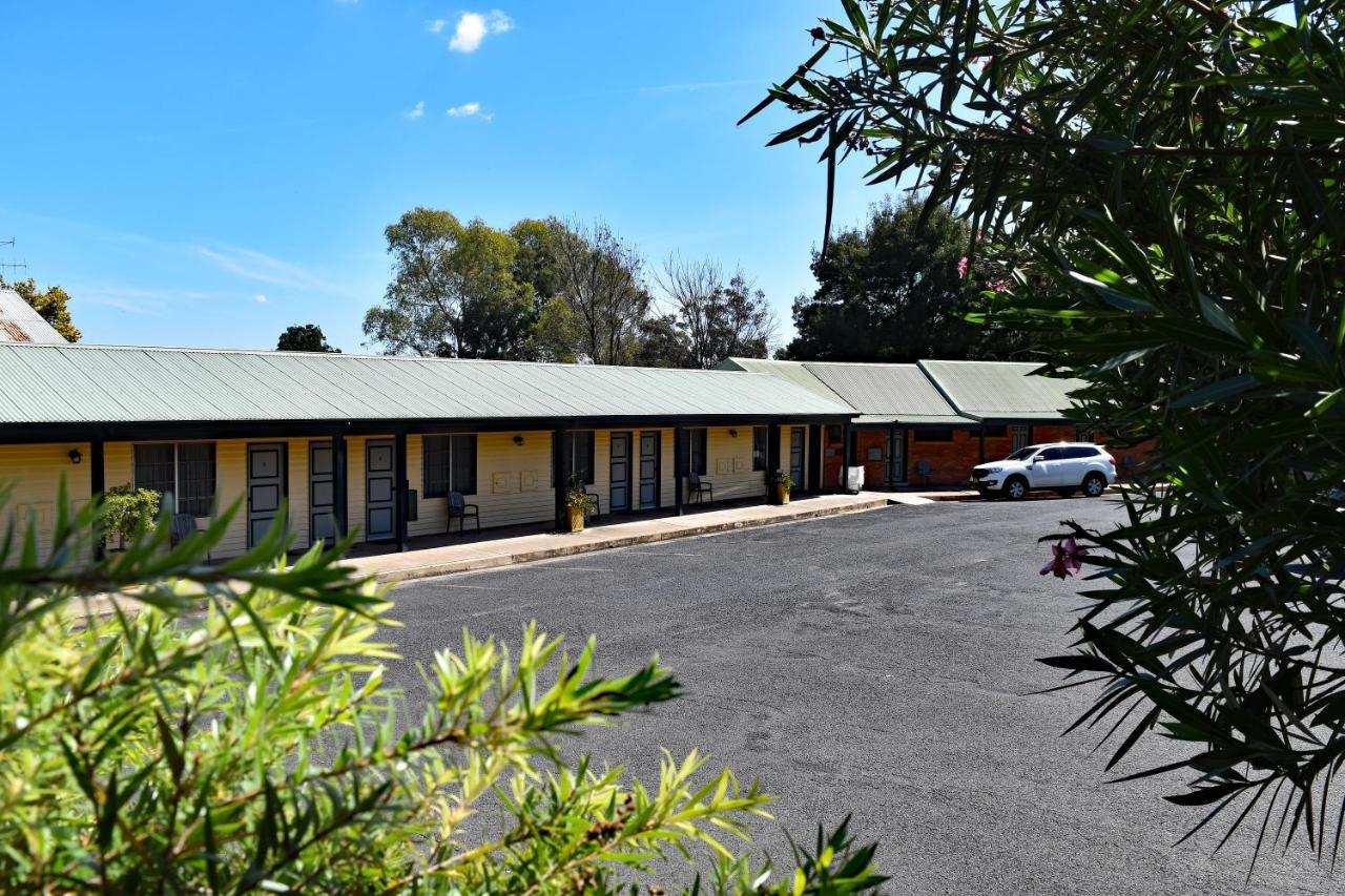 Ten Dollar Town Motel Gulgong Exterior foto