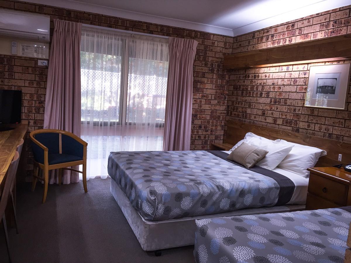 Ten Dollar Town Motel Gulgong Exterior foto